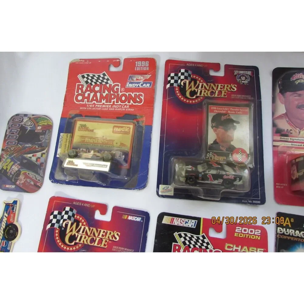 Large lot of Nascar hot wheels Jeff Gordon Dale Earnhart tin box 2002 racing car